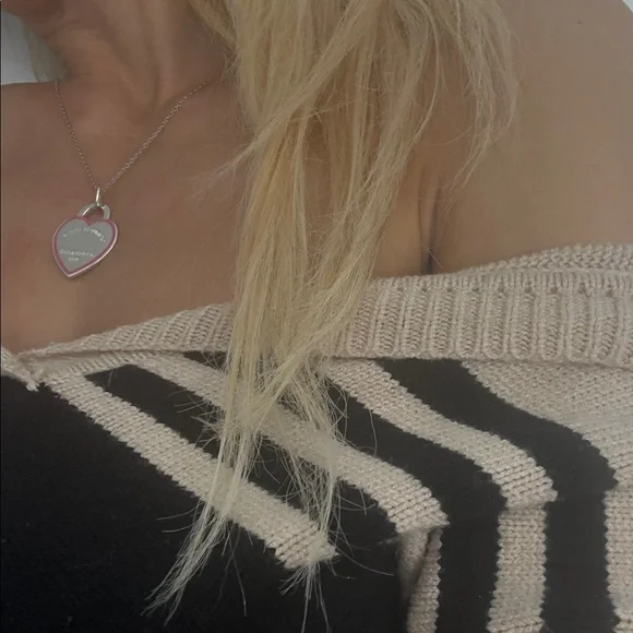 Authentic Tiffany & Co. Large 37mm Silver Heart Charm, pink enamel - Picture 7 of 14